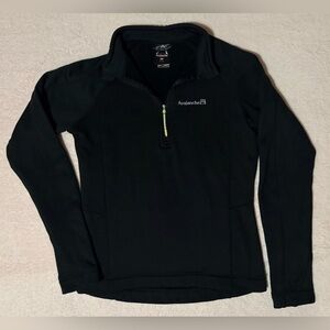 Avalanche Black Quarter-Zip Moisture-Wicking Thermal Base Layer - S